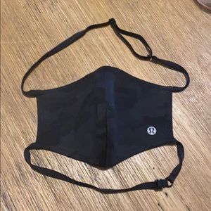 Lululemon double strap face mask